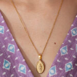 Collar Largo Virgen Dorado