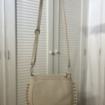 Bolso Lucky Tachuelas Beige