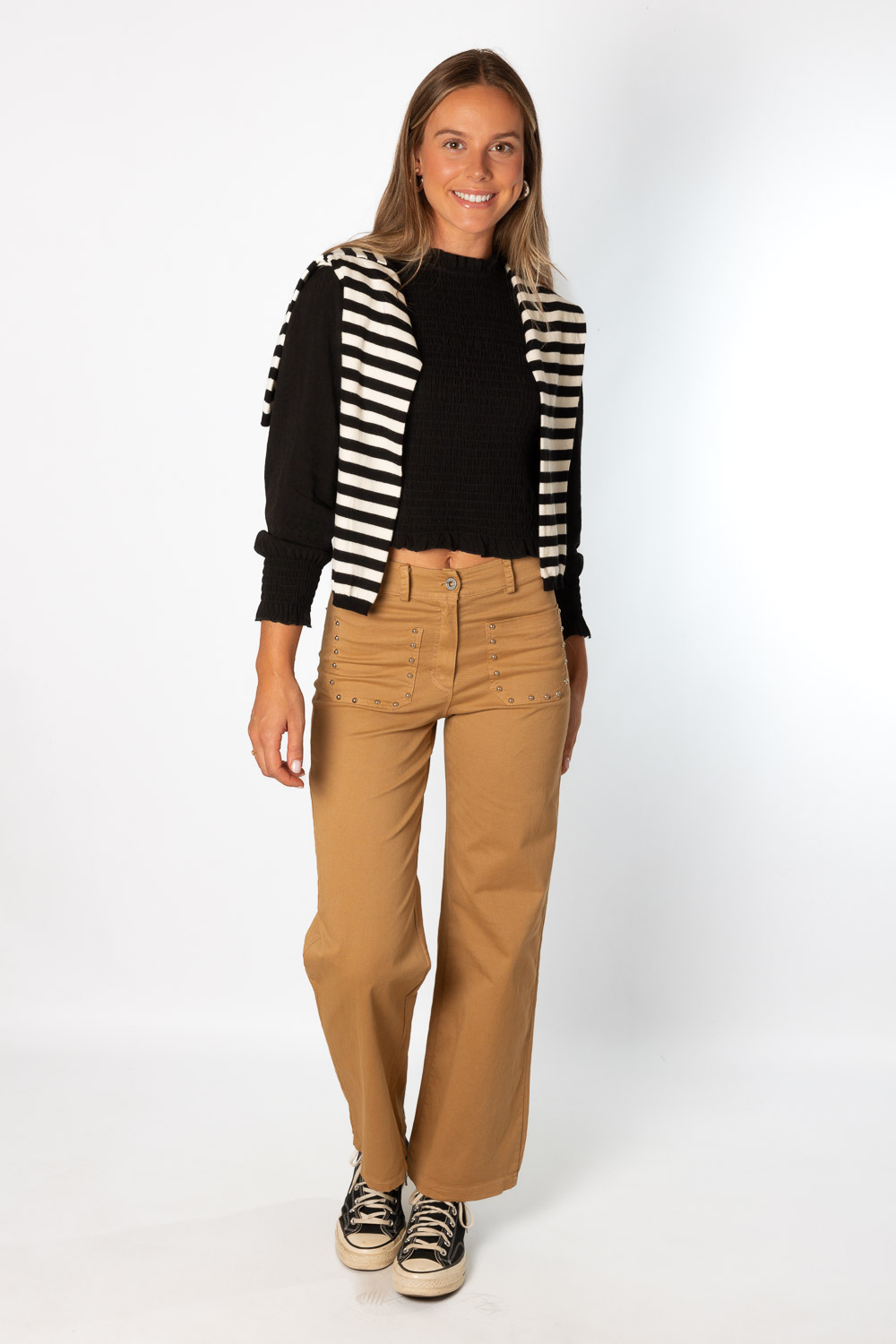 Pantalón Tachuelas Bolsillos Camel
