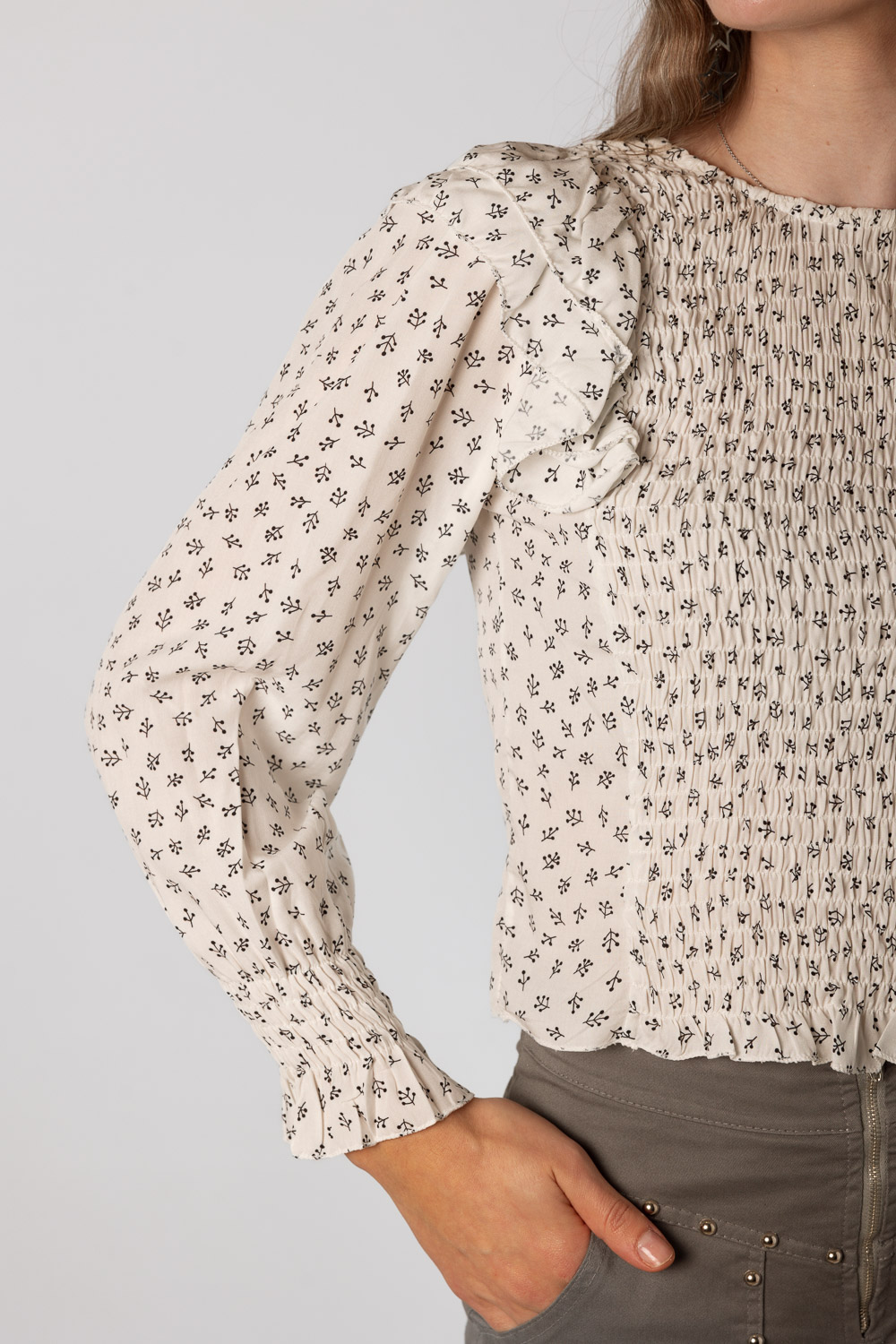 Blusa Nature Volantes Negro