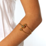 Brazalete Esferas Dorado