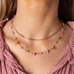 Collar Doble Piedras Multicolor Dorado